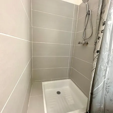 Apartment Entre Etang Et - Parking - Cadre Verdoyant *